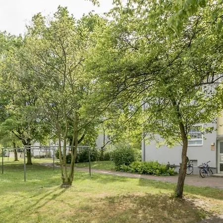 Private Apartment *